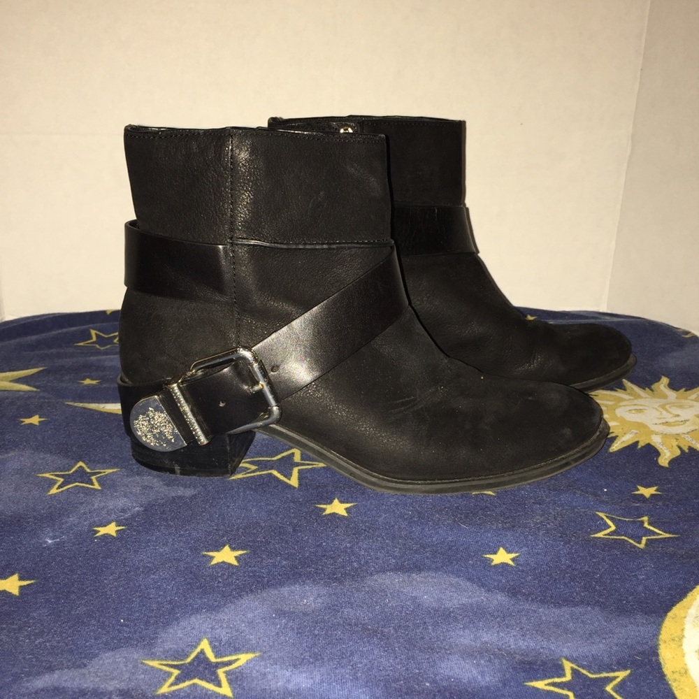 Vince Camuto black motto ankle boots 7.5